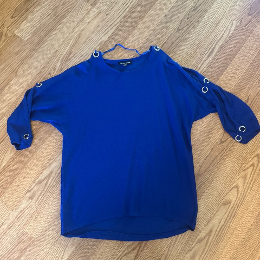 NWOT Cable & Gauge Blue Cold Shoulder Top - Picture 2 of 3